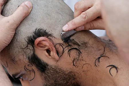 Shortening the hair at the end of the Umrah